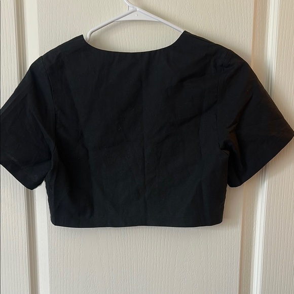 Princess Polly Black Notched Collar Crop Top - Picture 2 of 3